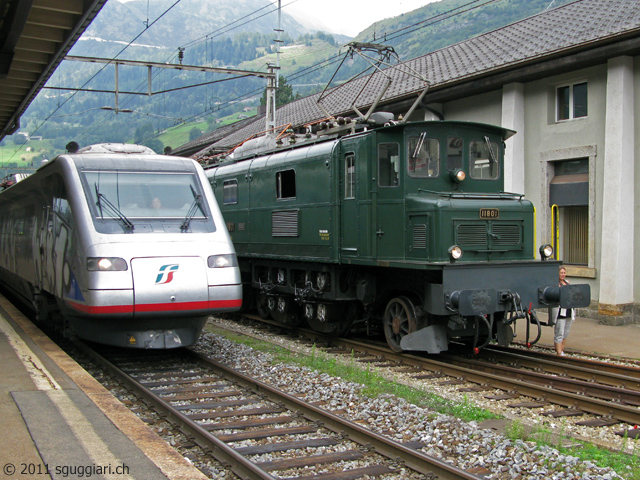 Trenitalia ETR 470-8 e SBB Ae 8/14 11801
